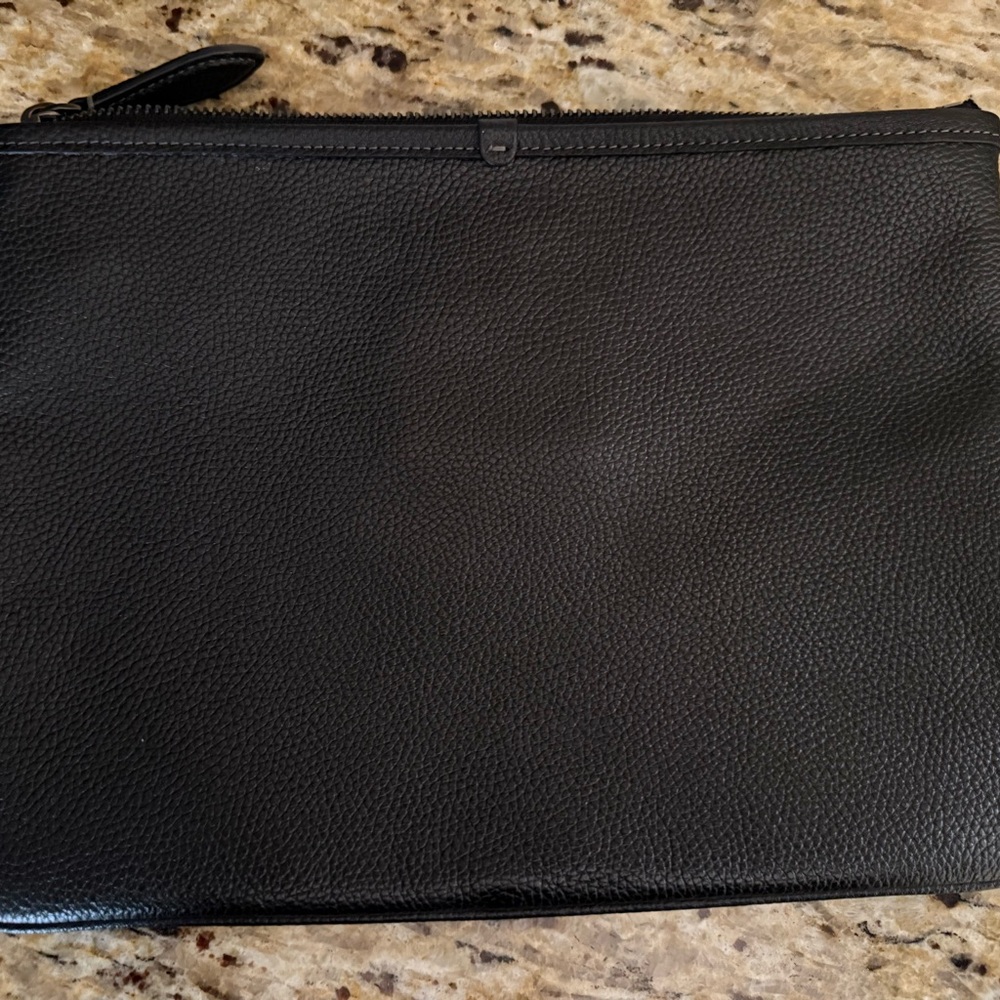 Coach Essentials Pouch 28 - Picture 2 of 3
